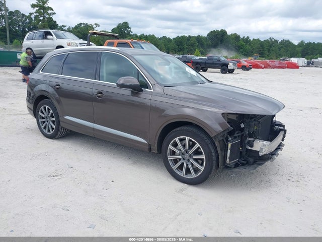 2017 AUDI Q7 WA1LAAF79HD036790 Photo 0