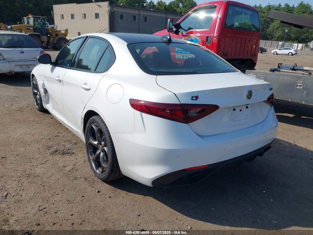 Alfa Romeo 2019 2019 ZARFANBN2K7603755 Image 3