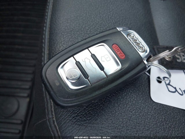 2010 AUDI A5 WAURFAFR2AA023256 Photo 10