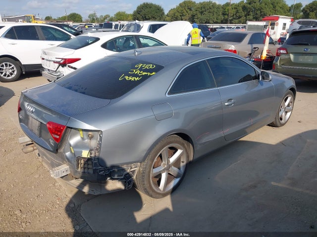 2010 AUDI A5 WAURFAFR2AA023256 Photo 3