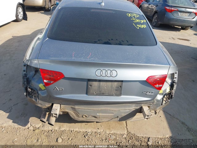 2010 AUDI A5 WAURFAFR2AA023256 Photo 5