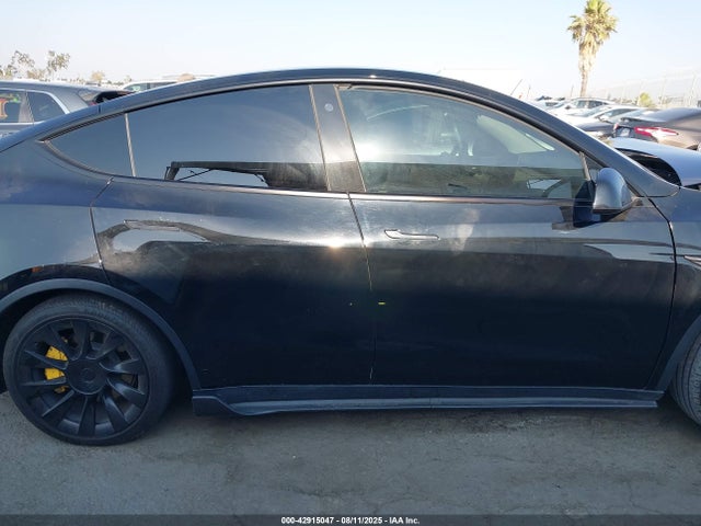 5YJYGDED7MF122895 Tesla Model Y