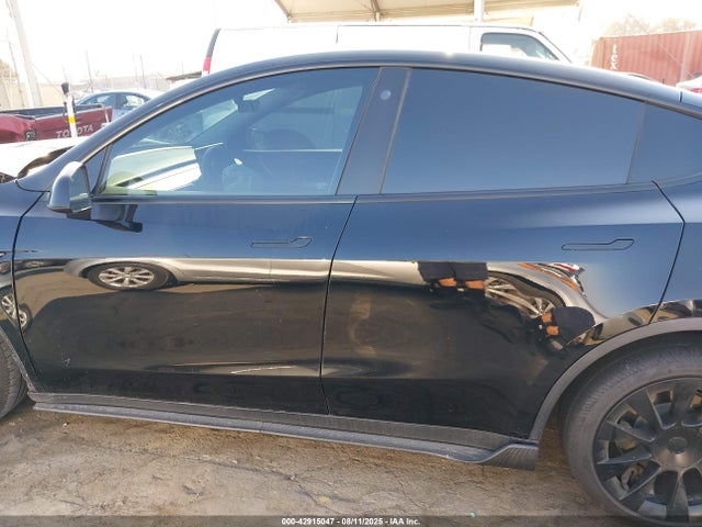 5YJYGDED7MF122895 Tesla Model Y