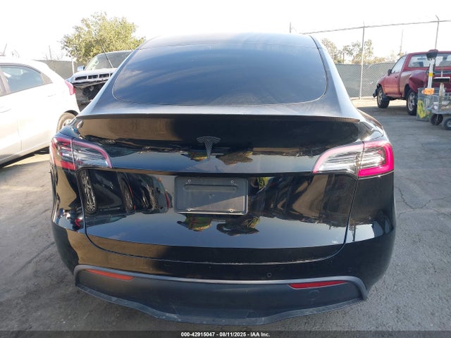5YJYGDED7MF122895 Tesla Model Y