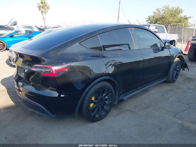 5YJYGDED7MF122895 Tesla Model Y
