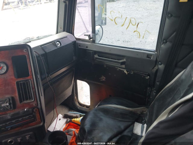 2003 Freightliner Conventional Fld132 Xl Classic მანქანა იყიდება აუქციონზე, vin: 1FUJAPCG53DK78594, აუქციონის ნომერი: 42915247