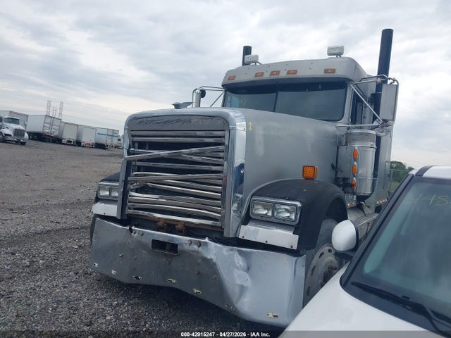 2003 Freightliner Conventional Fld132 Xl Classic მანქანა იყიდება აუქციონზე, vin: 1FUJAPCG53DK78594, აუქციონის ნომერი: 42915247
