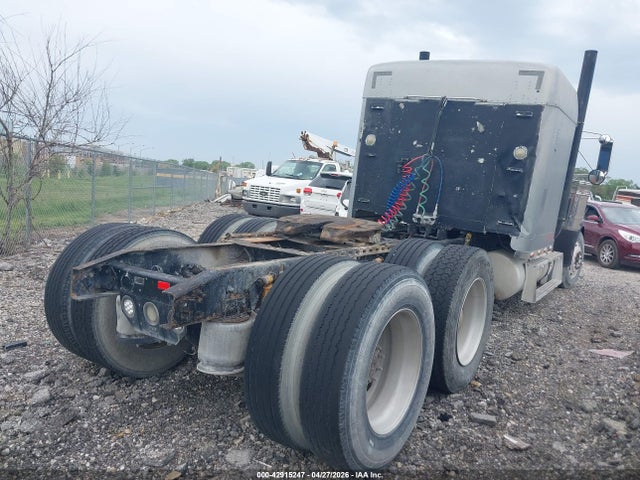 2003 Freightliner Conventional Fld132 Xl Classic მანქანა იყიდება აუქციონზე, vin: 1FUJAPCG53DK78594, აუქციონის ნომერი: 42915247