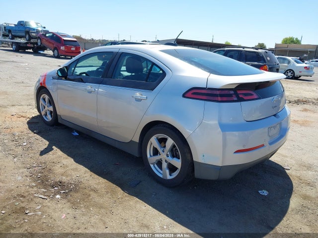 Chevrolet luu - ffv, e-flex, fam 0 2015 1G1RD6E40FU139548 Image 3