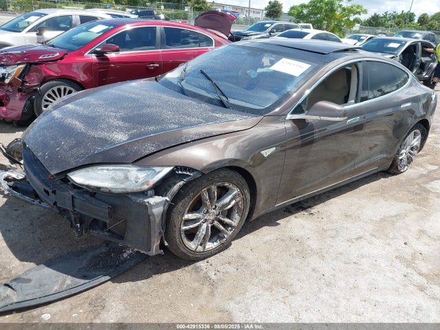 2013 TESLA MODEL S 5YJSA1BG3DFP09731 Photo 1
