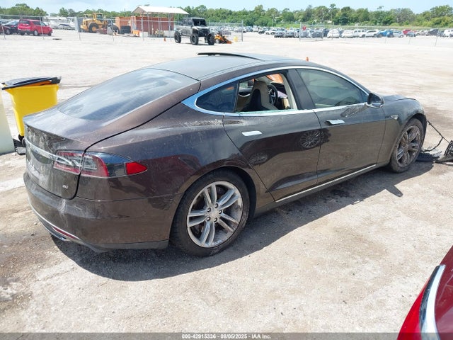 2013 TESLA MODEL S 5YJSA1BG3DFP09731 Photo 3