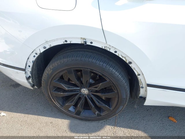 Volkswagen Tiguan 2021 3VV2B7AX5MM098986 Image 17