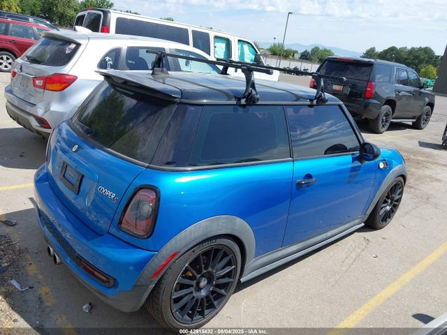 2011 MINI COOPER S WMWSV3C59BTY24273 Photo 3