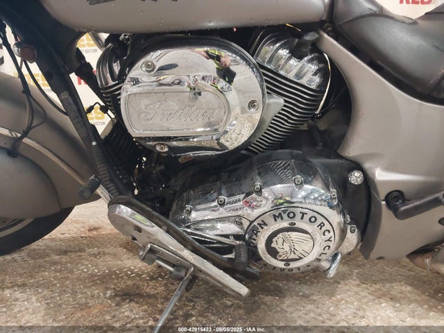 2016 INDIAN MOTORCYCLE CO. CHIEFTAIN 56KTCAAAXG3333892 Photo 8