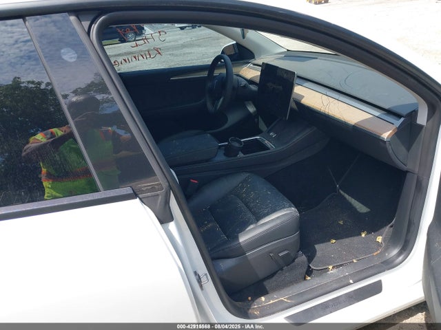 2023 TESLA MODEL Y 7SAYGDEE8PA077608 Photo 4