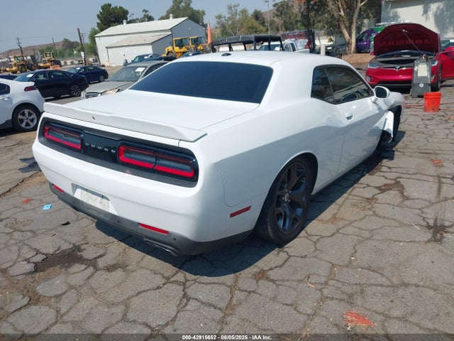 Dodge Challenger 2019 2C3CDZBT5KH573721 Image 4