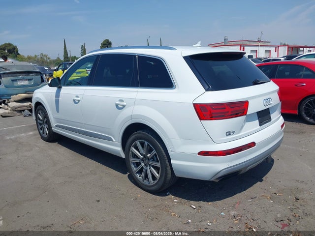 2018 AUDI Q7 WA1LAAF71JD023070 Photo 2