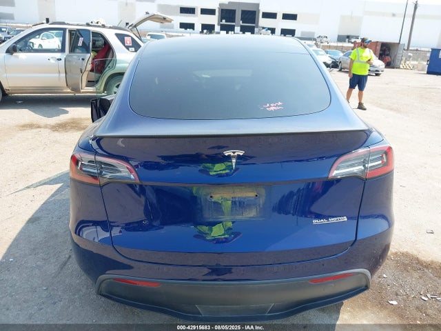 Tesla Model Y 2023 7SAYGDEF1PF614332 Image 15