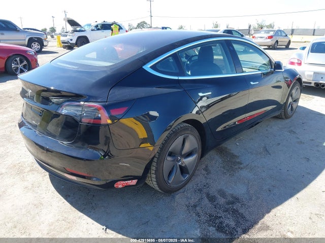 2018 TESLA MODEL 3 5YJ3E1EA7JF043369 Photo 3