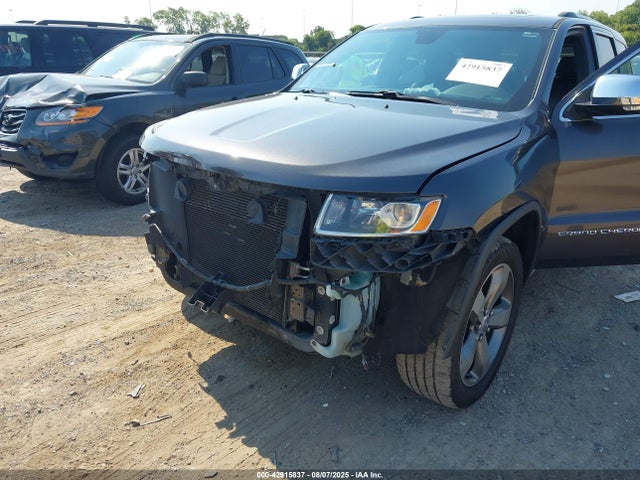 1C4RJFBG8GC338305 Jeep Grand Cherokee