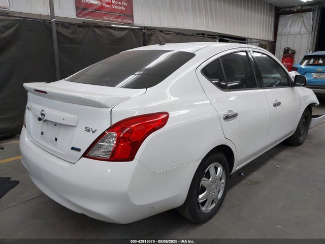 3N1CN7AP1EL834956 Nissan 2014