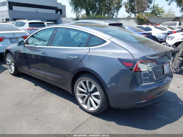 2018 TESLA MODEL 3 5YJ3E1EAXJF059503 Photo 2