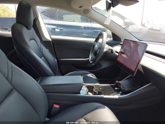 2018 TESLA MODEL 3 5YJ3E1EAXJF059503 Photo 4