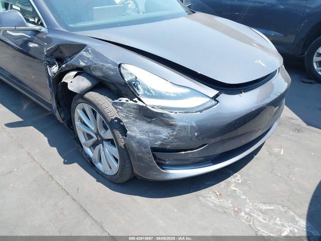 2018 TESLA MODEL 3 5YJ3E1EAXJF059503 Photo 5