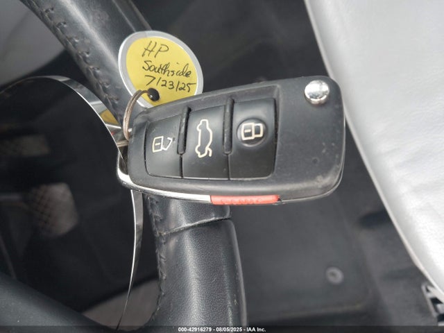 2018 AUDI A3 WAUAUGFF5J1042315 Photo 10