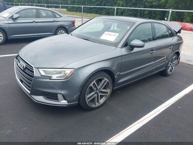 2018 AUDI A3 WAUAUGFF5J1042315 Photo 1