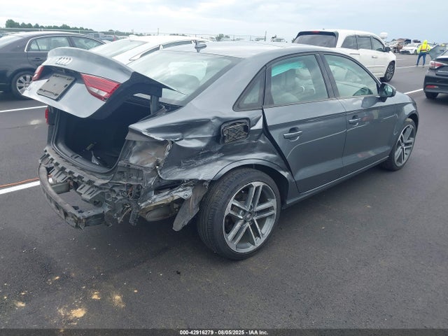 2018 AUDI A3 WAUAUGFF5J1042315 Photo 3
