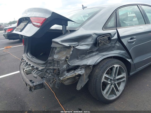 2018 AUDI A3 WAUAUGFF5J1042315 Photo 5