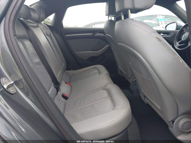 2018 AUDI A3 WAUAUGFF5J1042315 Photo 7