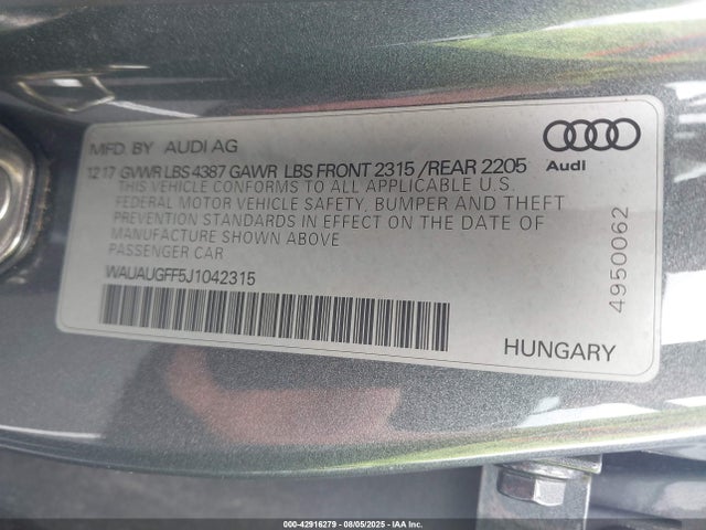 2018 AUDI A3 WAUAUGFF5J1042315 Photo 8