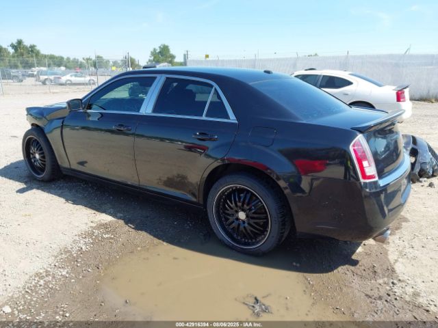 2011 CHRYSLER 300C 2C3CK6CT0BH524087 Photo 2