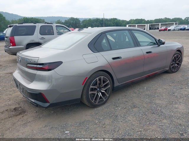 2024 BMW 760 WBA33EJ02RCS46010 Photo 3