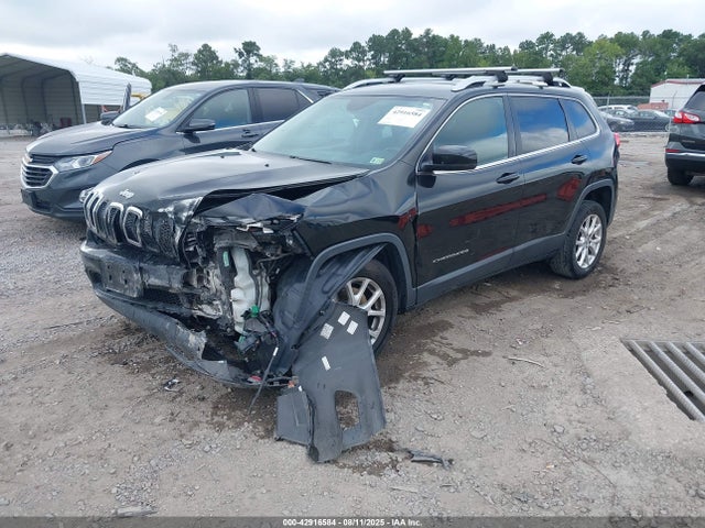 1C4PJLCB8HW573697 Jeep 2017