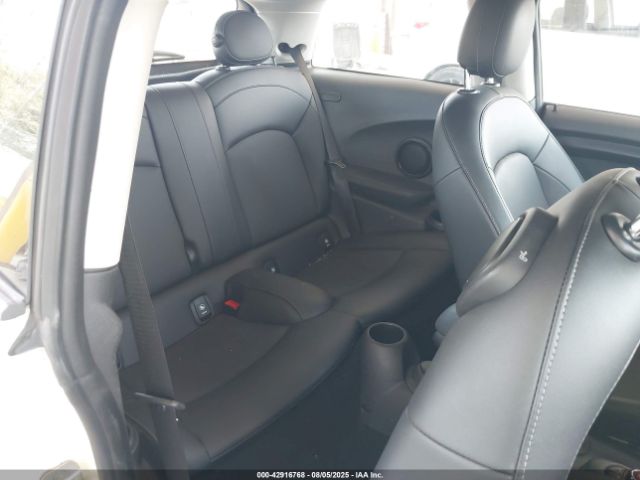 2017 MINI HARDTOP WMWXP5C30H2F61392 Photo 7