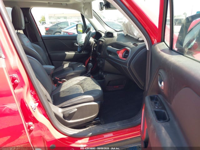 ZACNJDC11NPN81943 Jeep Renegade