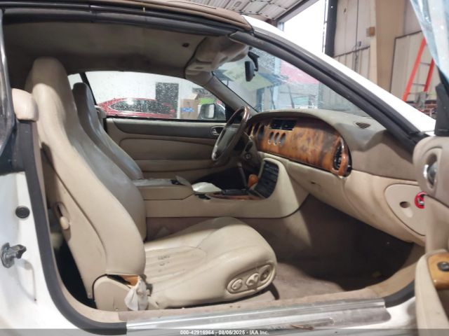 1999 JAGUAR XK8 SAJGX2043XC031651 Photo 4