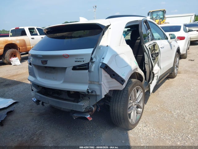 2020 CADILLAC XT4 1GYFZFR49LF011955 Photo 3