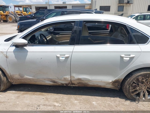 Volkswagen 1.8 tsi 2017 1VWCT7A32HC016388 Image 14