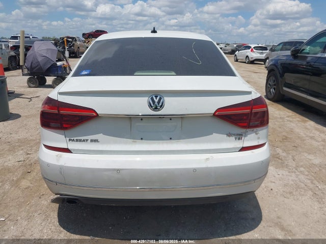 Volkswagen 1.8 tsi 2017 1VWCT7A32HC016388 Image 16