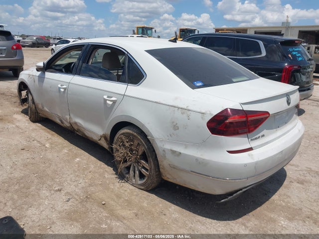 Volkswagen 1.8 tsi 2017 1VWCT7A32HC016388 Image 3