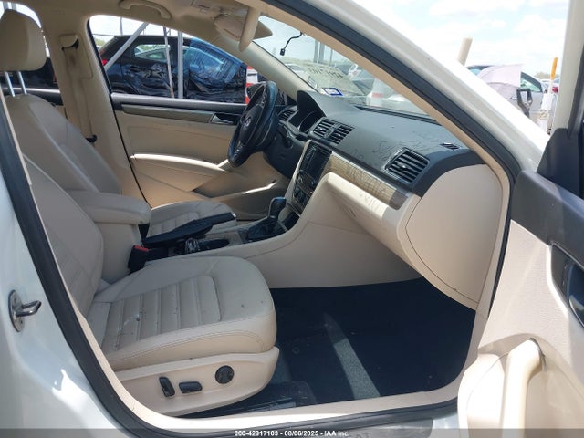 Volkswagen 1.8 tsi 2017 1VWCT7A32HC016388 Image 5