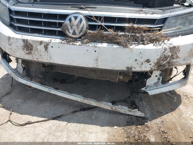 Volkswagen 1.8 tsi 2017 1VWCT7A32HC016388 Image 6