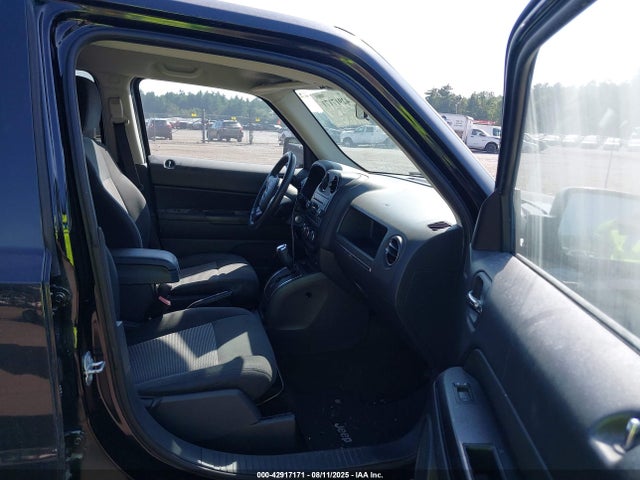 1C4NJRFB8FD425192 Jeep 2015