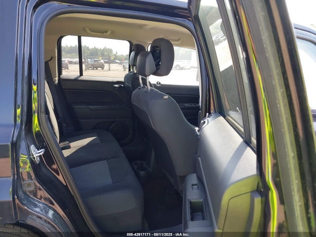 1C4NJRFB8FD425192 Jeep 2015