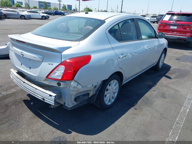 3N1CN7AP4HK440068 Nissan Versa
