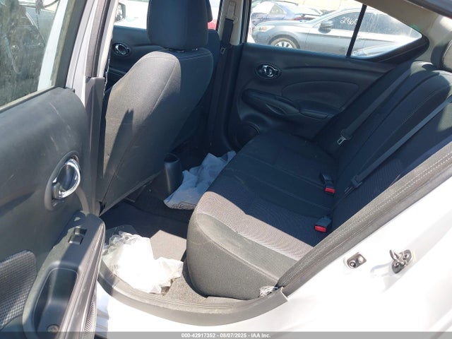 3N1CN7AP4HK440068 Nissan Versa